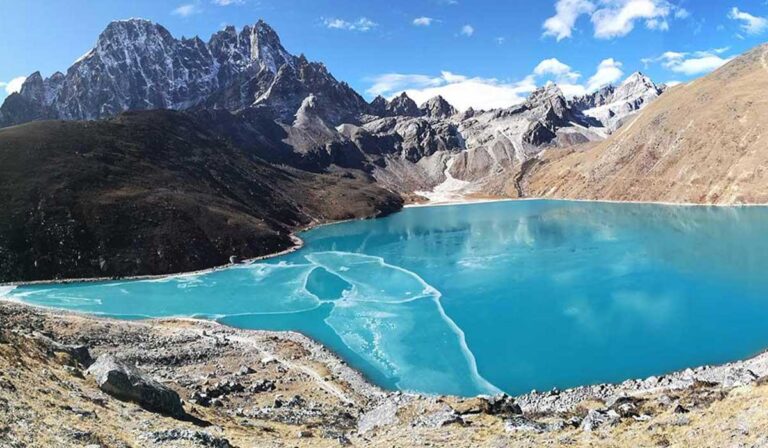 From Everest Base Camp to Gokyo Lakes An Unforgettable Trekking Experience