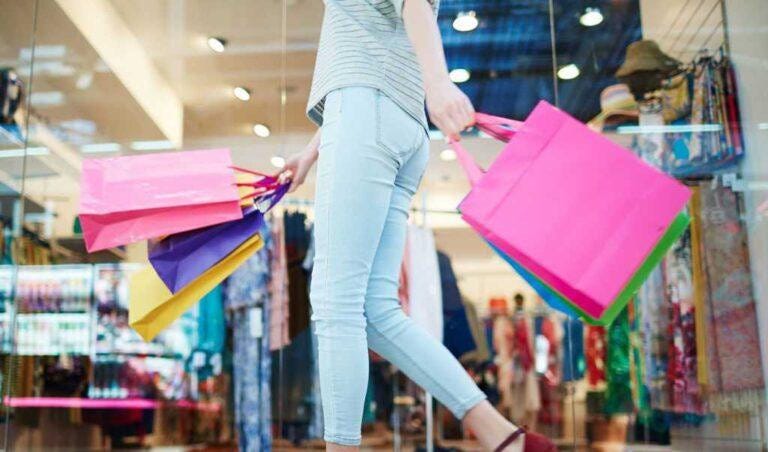 Simple Tips for Women Dressing for shopping